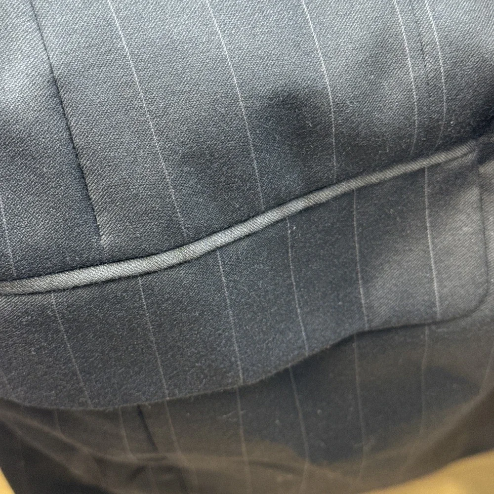 Jos A Bank Signature Men's 44L Navy Pinstriped‎ Wool  2 Button Notch Blazer